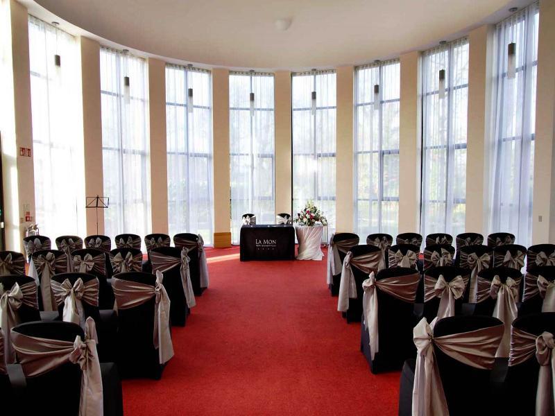 La Mon Hotel & Country Club Castlereagh Exterior foto