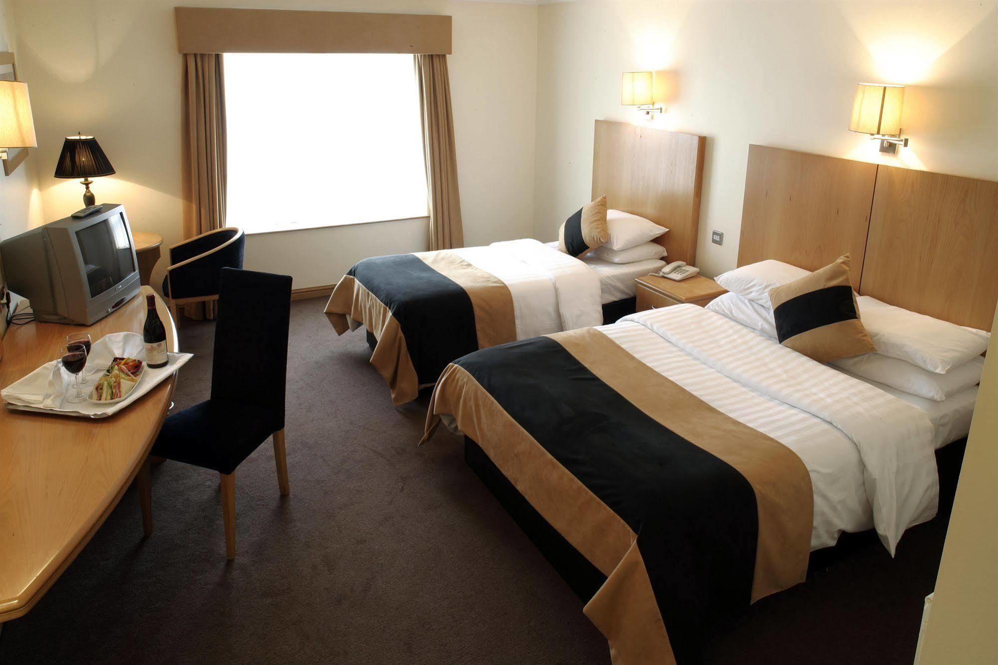 La Mon Hotel & Country Club Castlereagh Zimmer foto